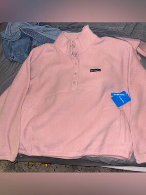 New w/Tags Ladies Columbia Pink Fleece 3/4 Snap Front

XXL

$35 each